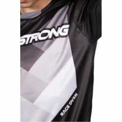 Marque Maillot StayStrong® Chevron KID - Noir -Équipements BMX Enfant Soldes maillot staystrong r chevron kid noir 3